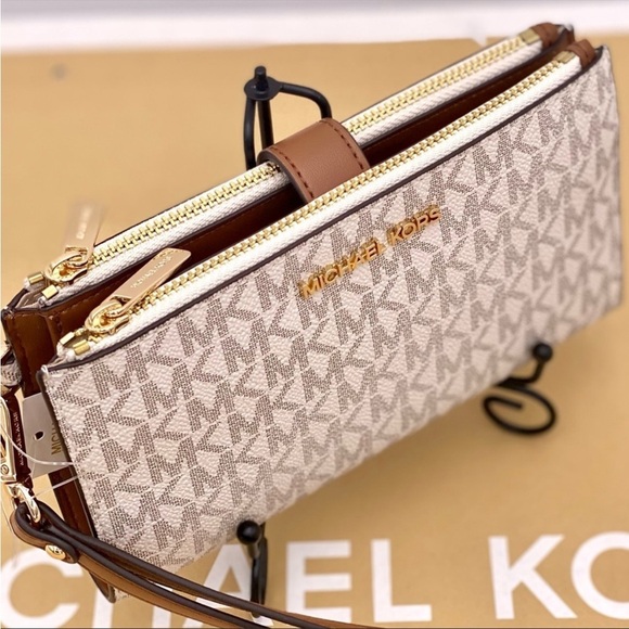 💙 Michael Kors DoubleZip Wristlet
Wallet Vanilla New - Picture 6 of 14